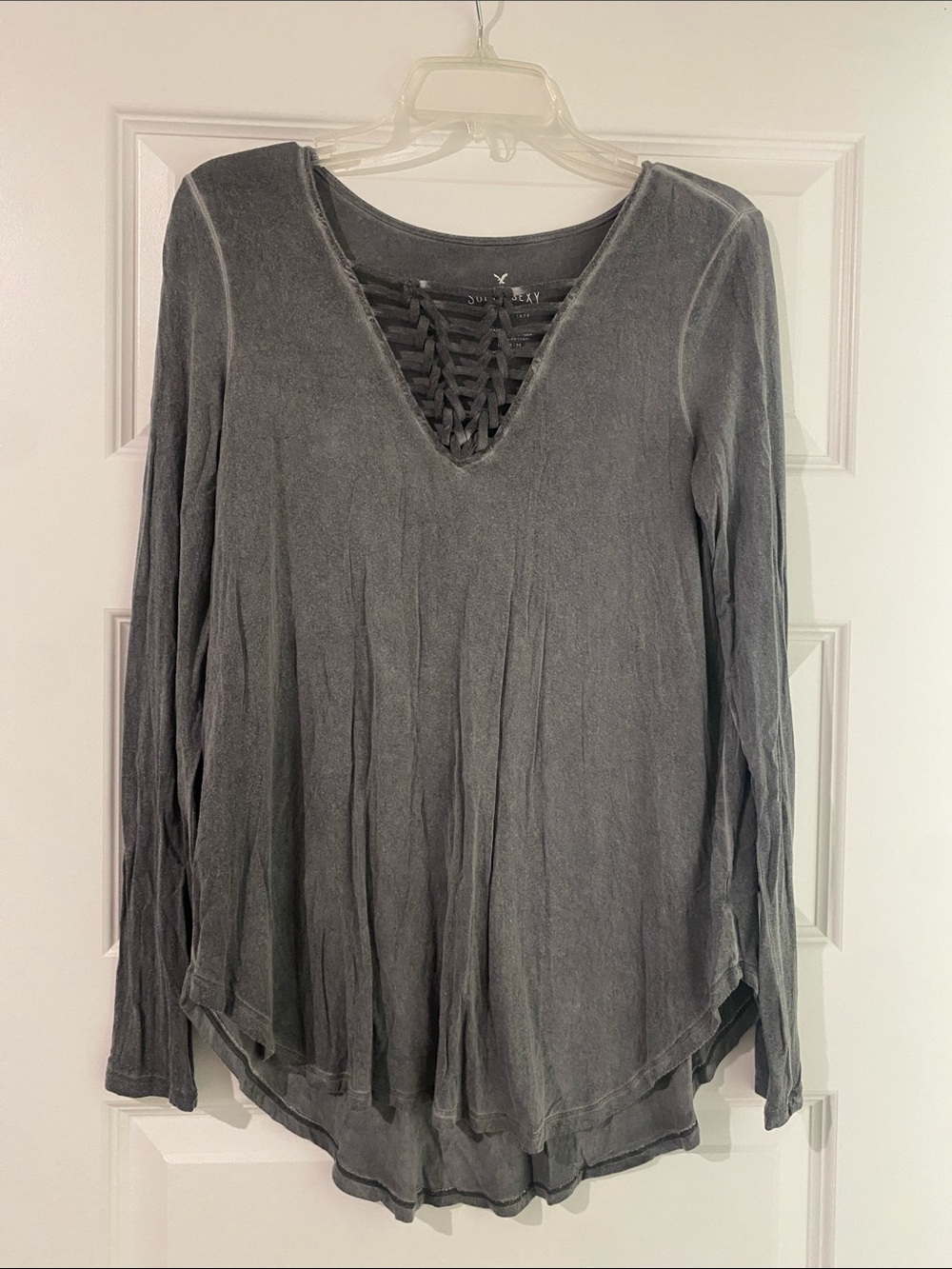 American Eagle Outfitters Gray Crisscross V-Neck Long Sleeve Top